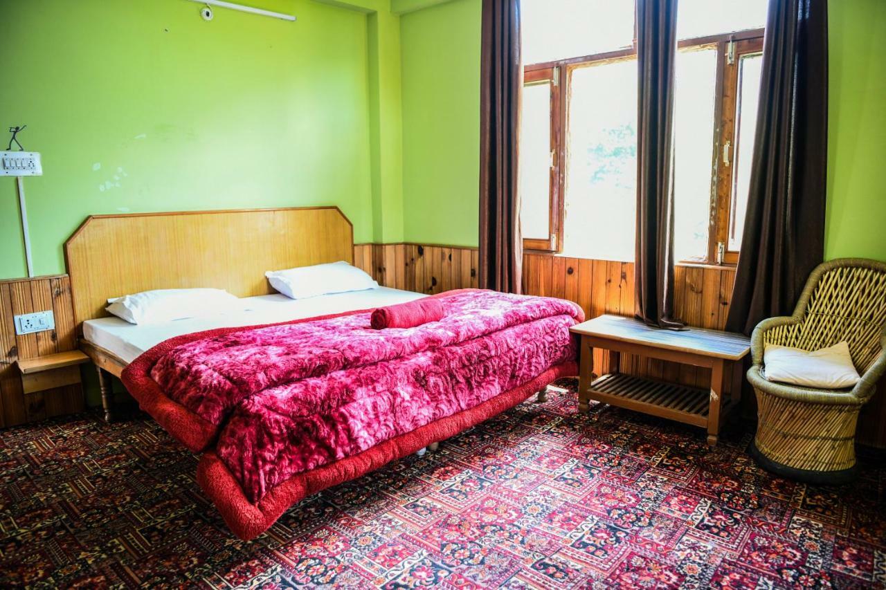 The Professors Hut Manali (Himachal Pradesh)